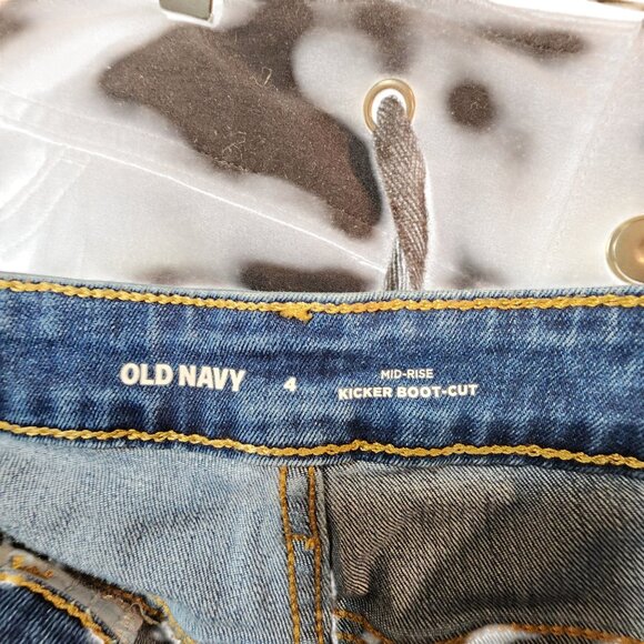 Old Navy Womens Mid-Rise Kicker Boot-Cut Jeans Size 4 Blue Denim - Picture 3 of 3